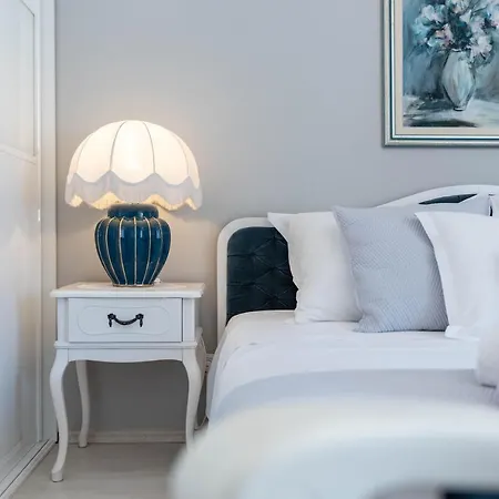 Апартаменти Rosana - In Port Of Hvar