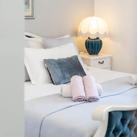 Apartment Rosana - In Port Of Hvar