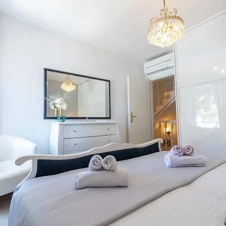 Apartment Rosana - In Port Of Hvar 아파트