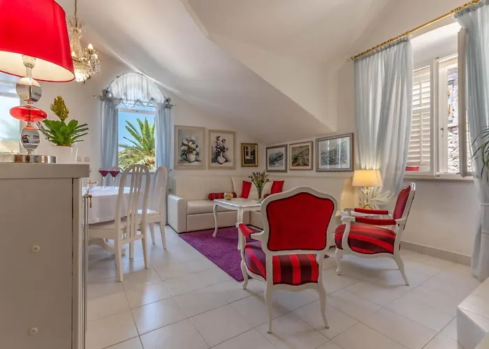 Rosana - In Port Of Hvar Appartement *