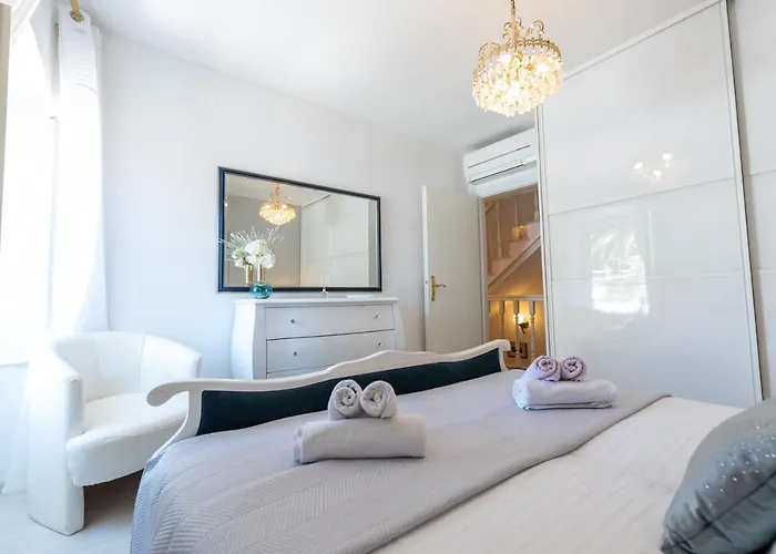 Rosana - In Port Of Hvar Appartement